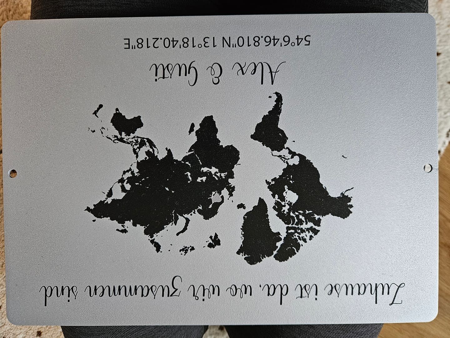 Customer photo review of Geschenk Weltkarte mit Koordinaten - personalisiert