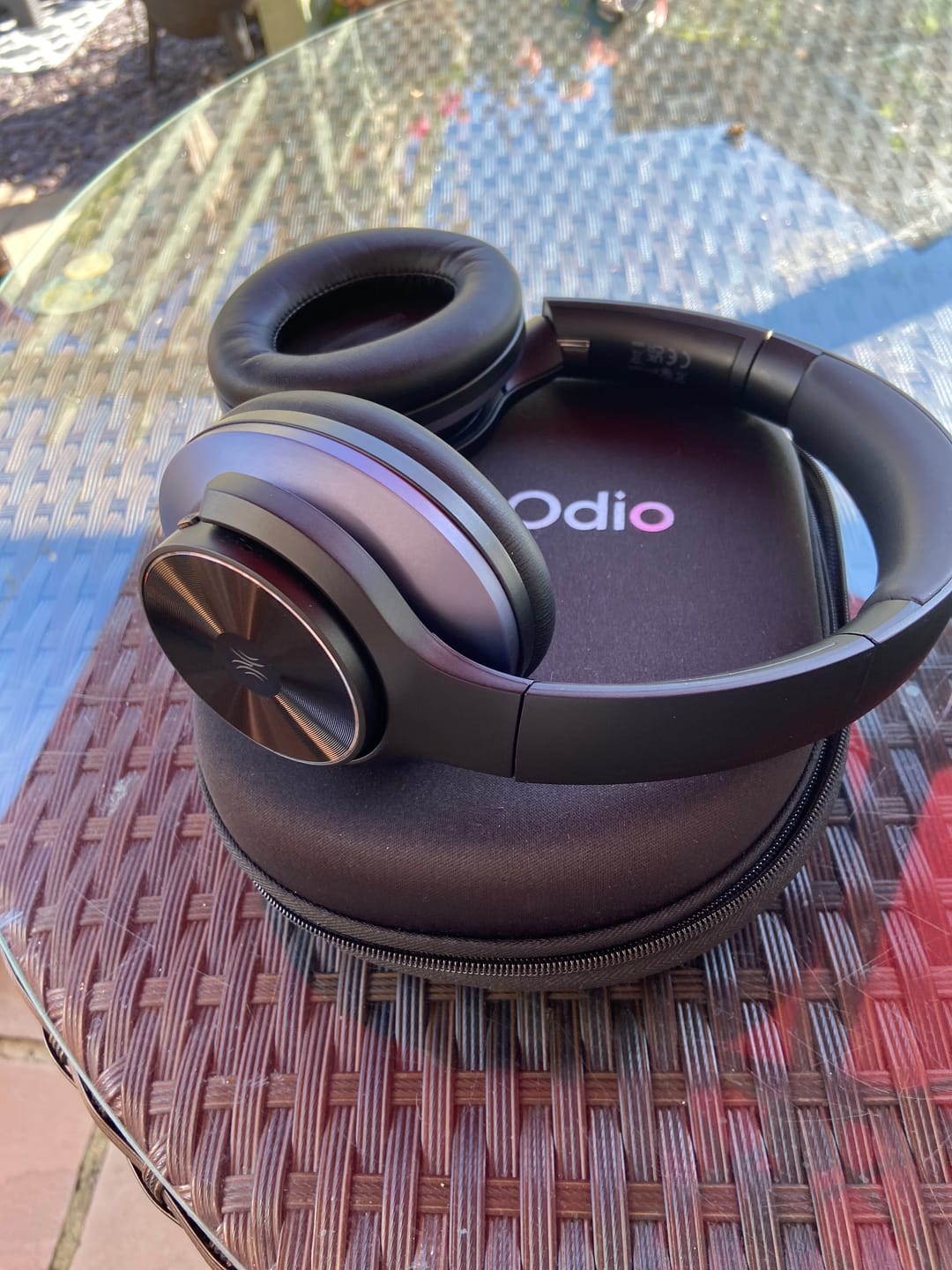 Customer photo review of Oneodio A Series - Bluetooth 5.0 Active Noise Cancelling Wireless Headphones - Built-in Microphone, Type C Charging & Carry Case