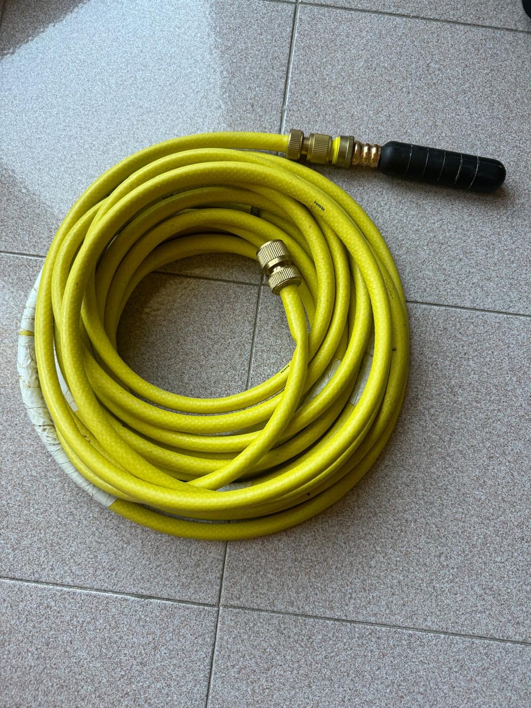 Customer photo review of Sturatore Esperto® - Disgorgante ecologico ad alta pressione, facile e veloce, per, Lavandini, Vasche, Wc, Vasche, Grondaie, Scarichi (32-80mm)