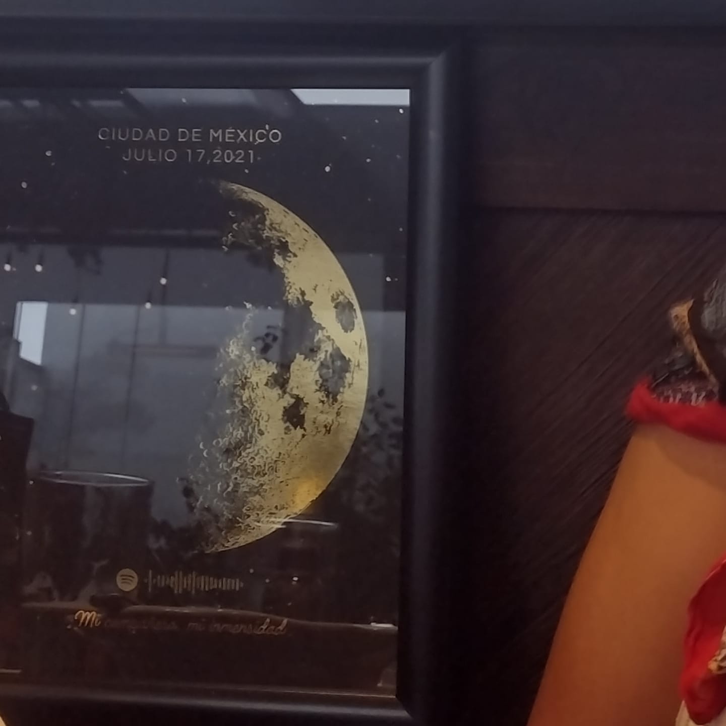 Customer photo review of Mapa Lunar Holográfico