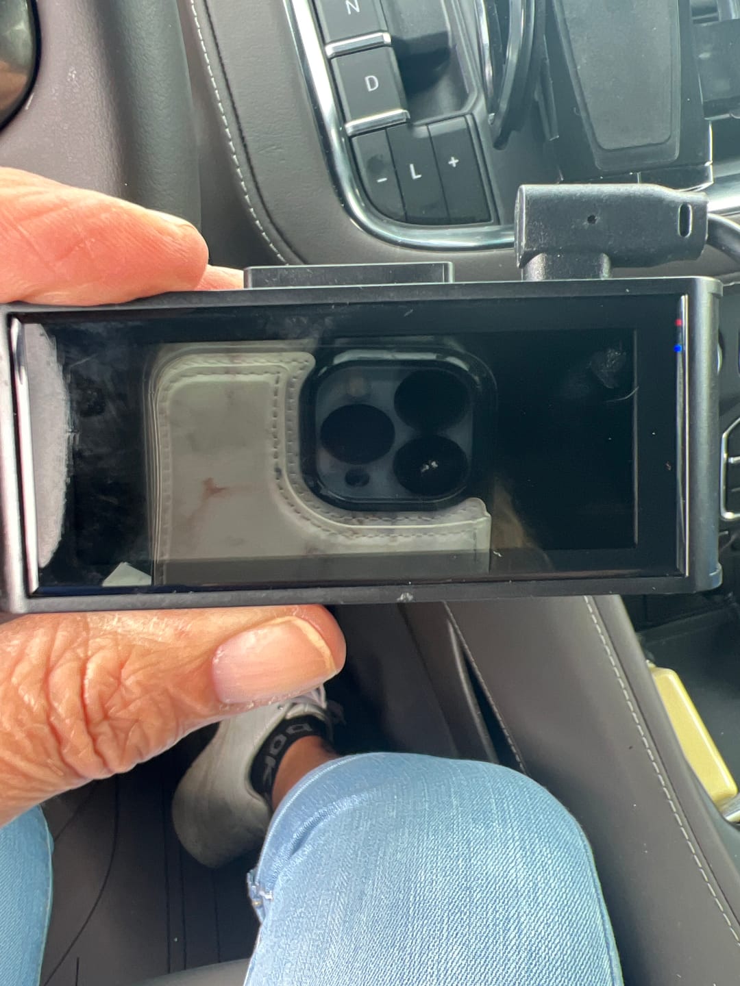 Customer photo review of Redtiger F7NT Touch Screen 4K Dual Dash Cam
