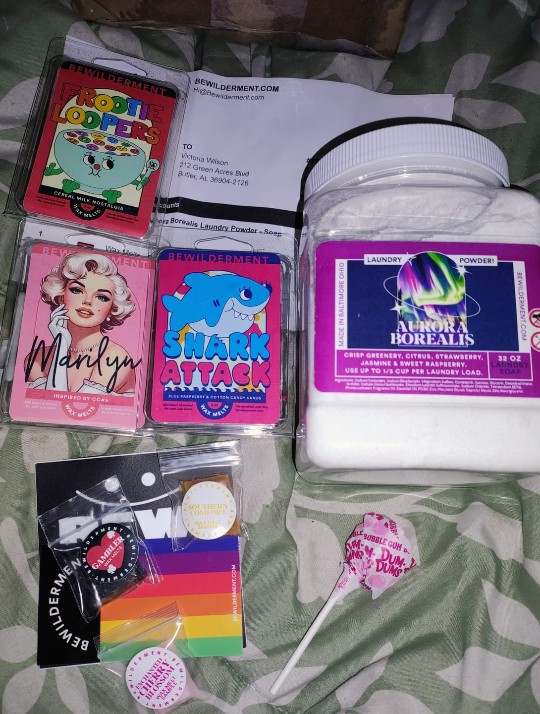 Customer photo review of Aurora Borealis Laundry Powder - Soap