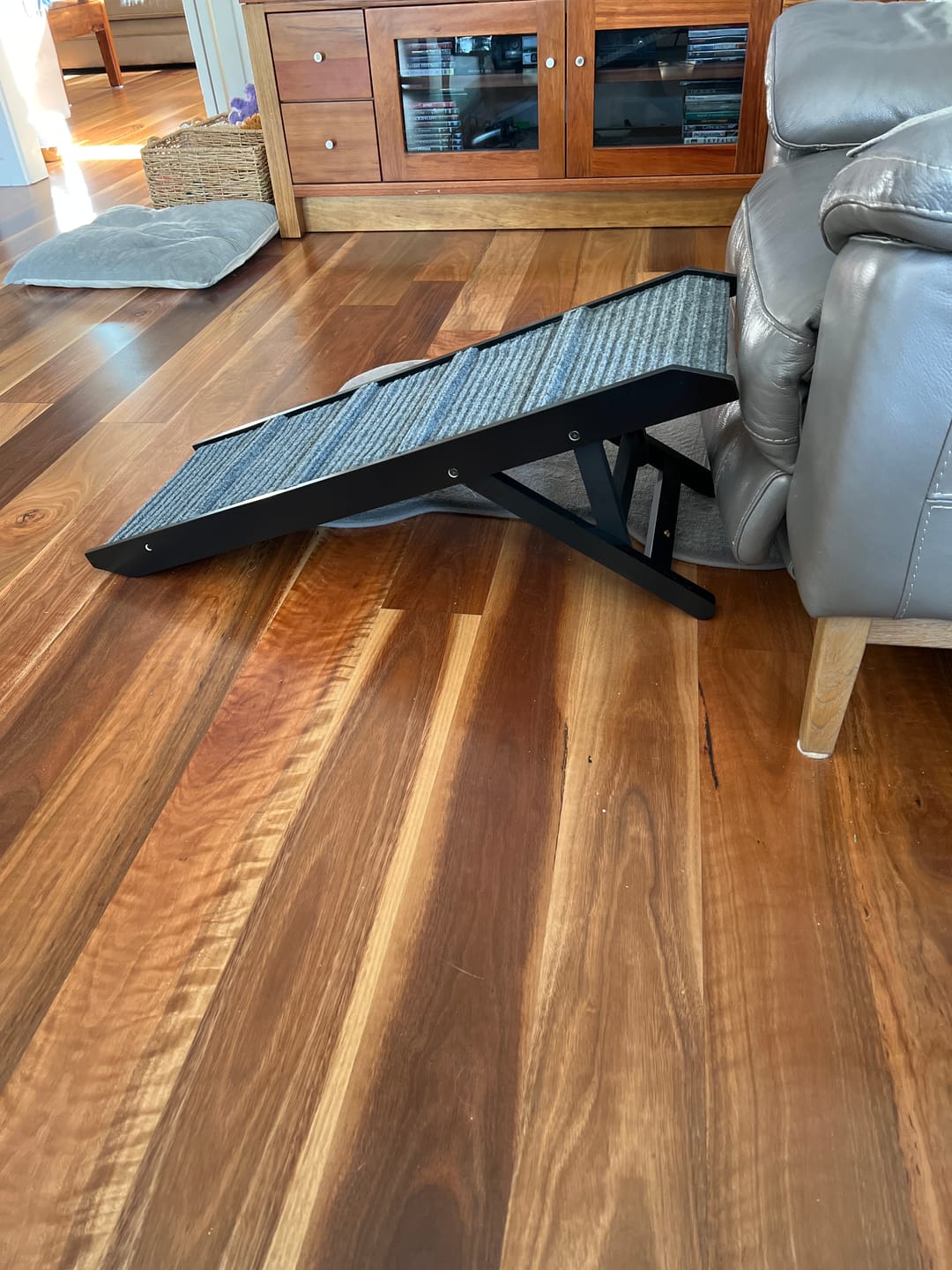 Customer photo review of PaWz Adjustable Dog Ramp