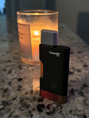Customer photo review of 2 Gram Full Spectrum CBD Vape Pen - Cherry Kush [Hybrid]