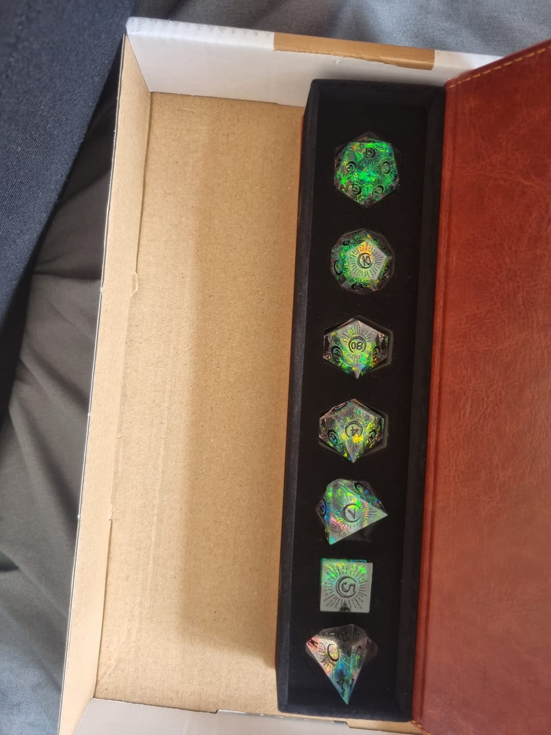 Customer photo review of Prisma Ornament D20 / D10 / D6 / D4