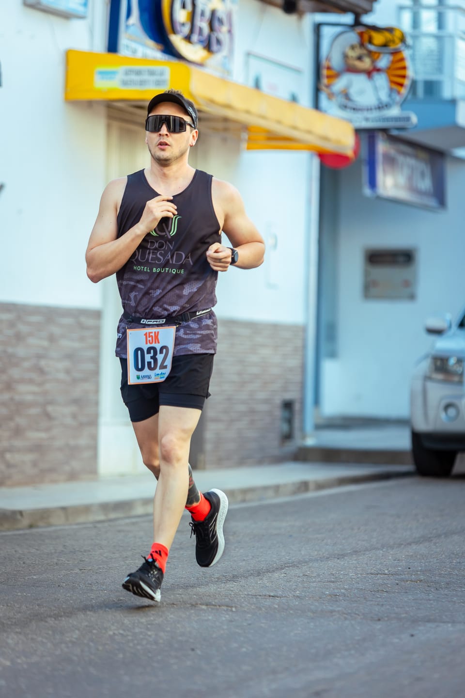Customer photo review of 2XU Visera Performance Unisex Negro