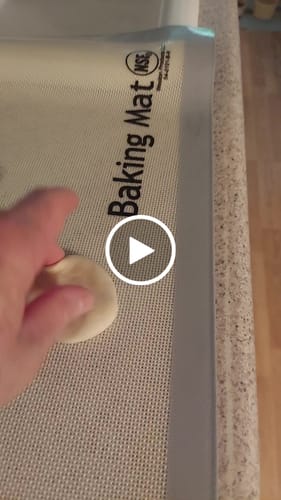 Customer video review of Presa Pan - 10 Inch Non Stick Square Tortilla Cooking Pan