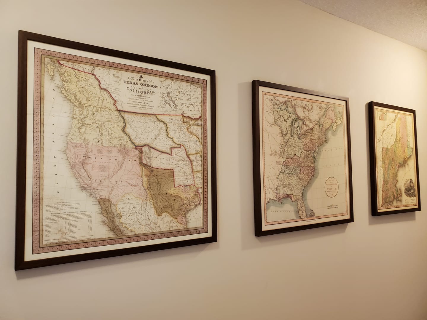 Customer photo review of Old Map of the Western USA, 1846 by Samuel Mitchell - Big California & Oregon - Indian, Missouri Territory - British Possessions
