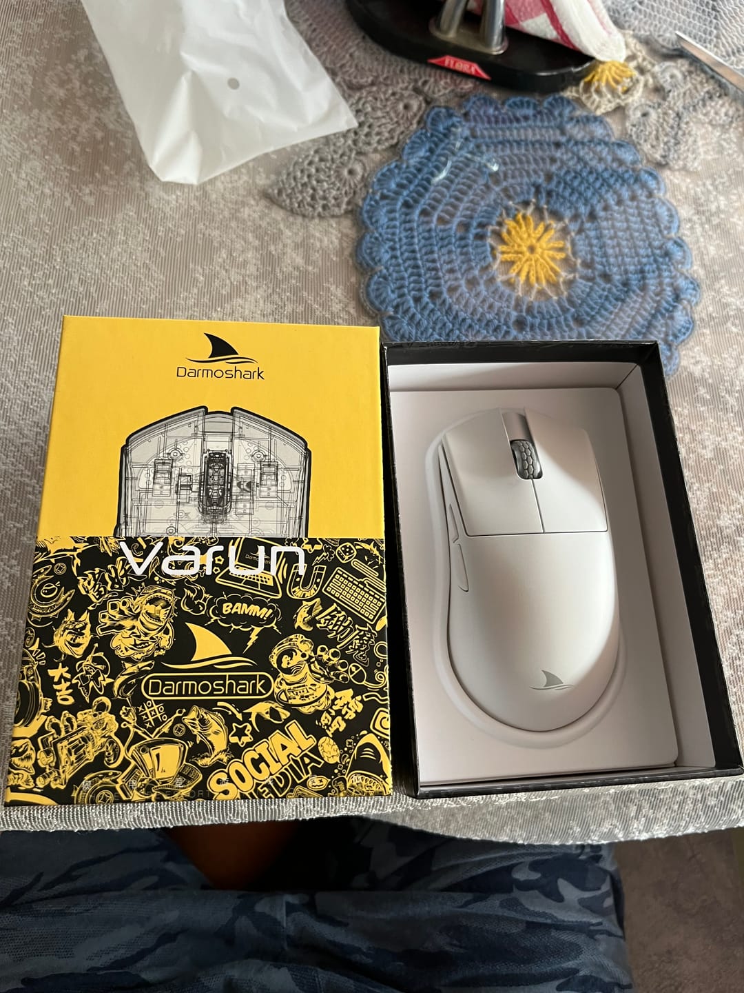 Customer photo review of Darmoshark M3S Wireless Mouse