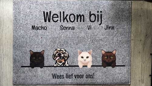 Customer photo review of Mijn pluisneuzen - Gepersonaliseerde deurmat