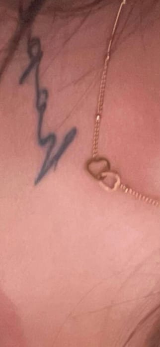 Customer photo review of Best Friends Halskette | 18K vergoldet