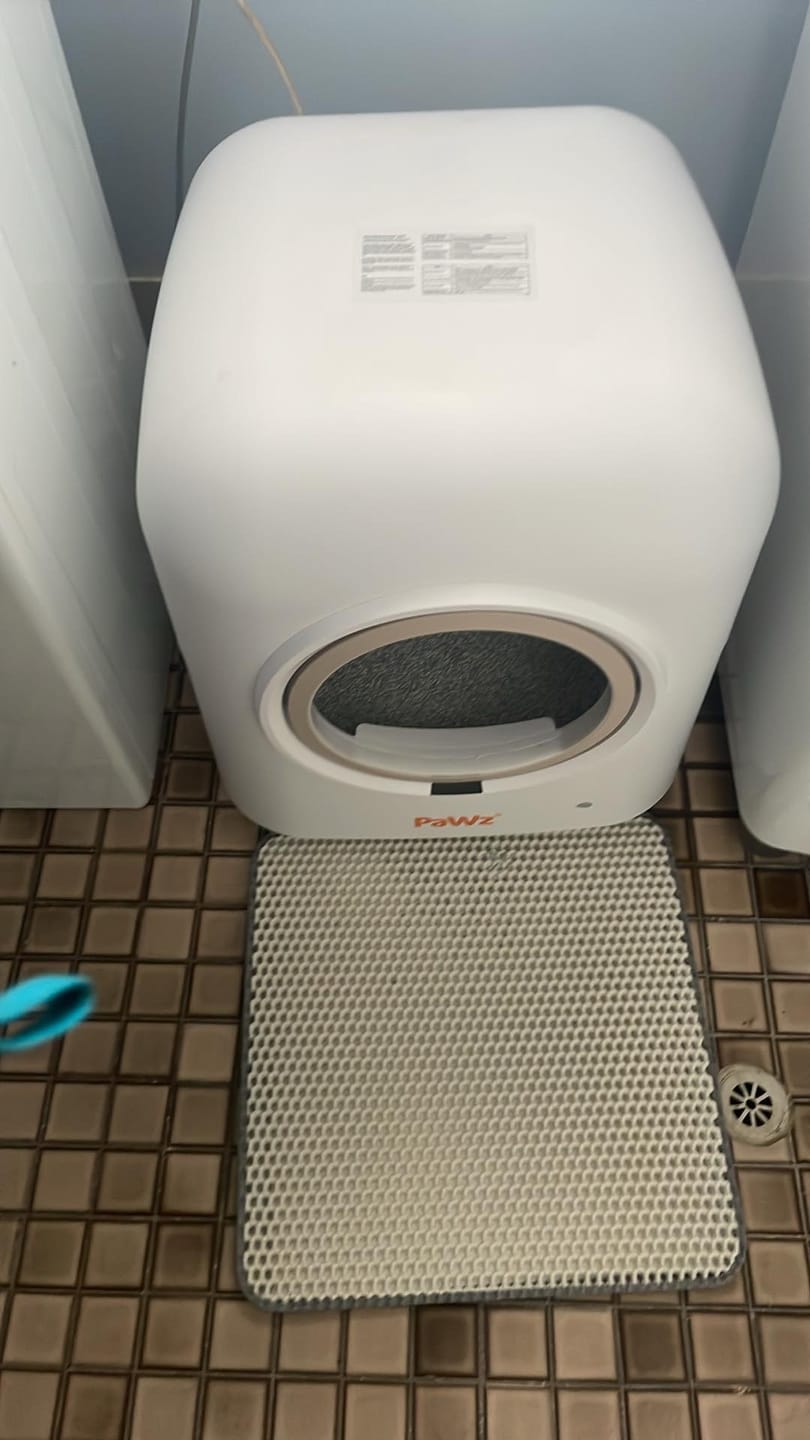 Customer photo review of Pawz Smart Cat Litter Box Automatic Self Cleaning with App Remote Control