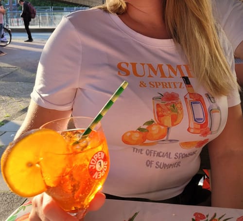 Customer photo review of SUMMER & SPRITZ - Premium Crop Top