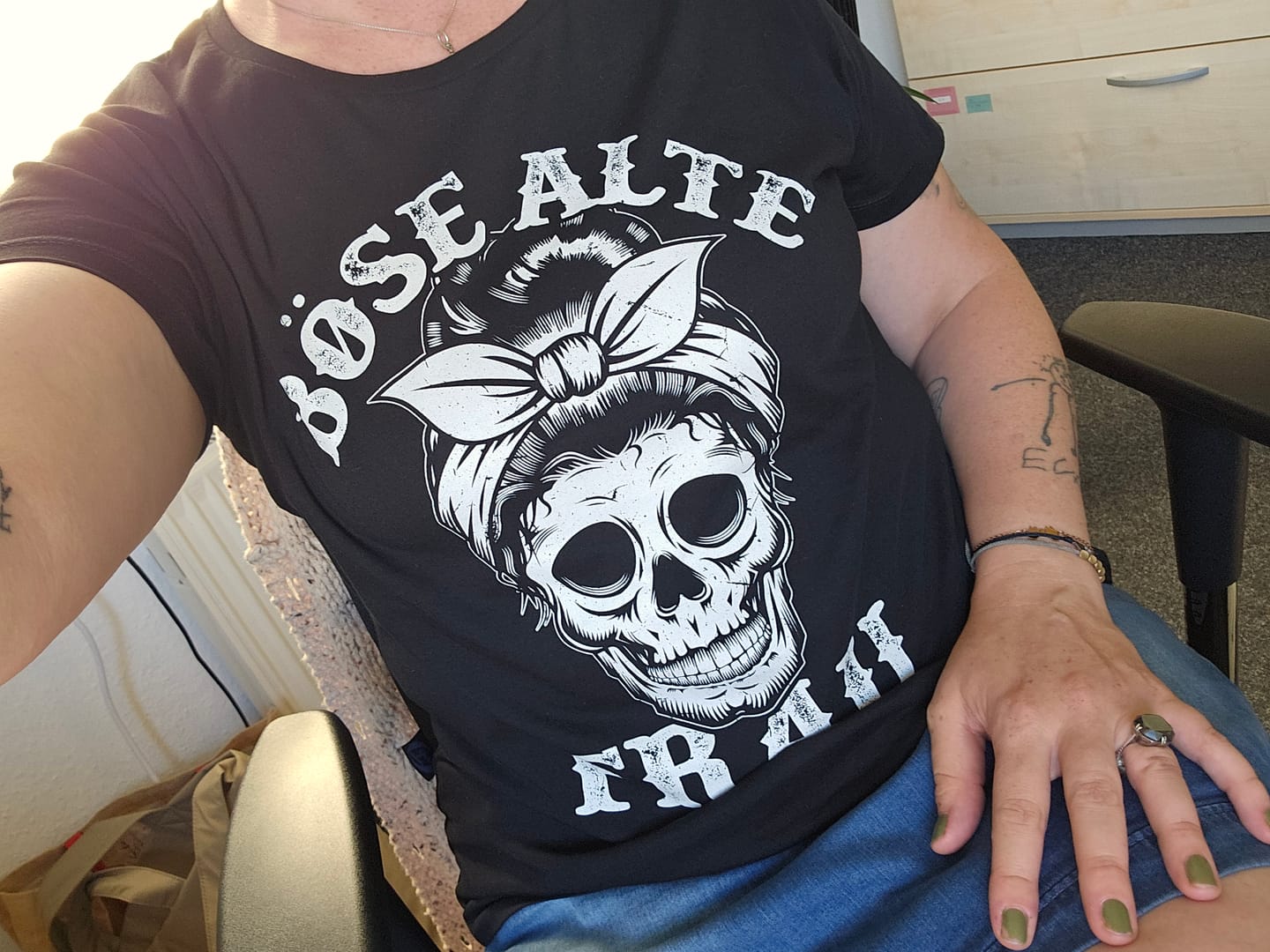 Customer photo review of Böse alte Frau - Damen T-Shirt