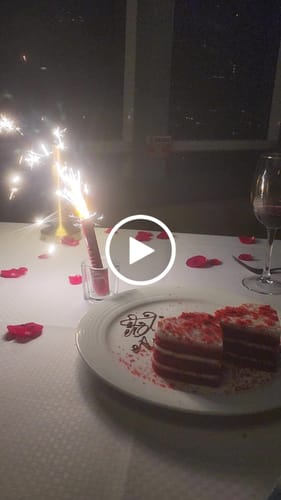 Customer video review of Cena Romántica