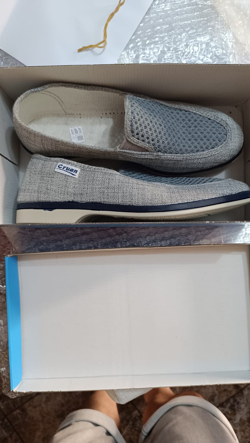 Customer photo review of Zapatilla combinada con rejilla de hombre