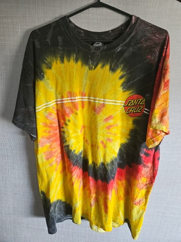 Customer photo review of Santa Cruz T Shirt Mens XL Yellow Tie Dye Skateboarding