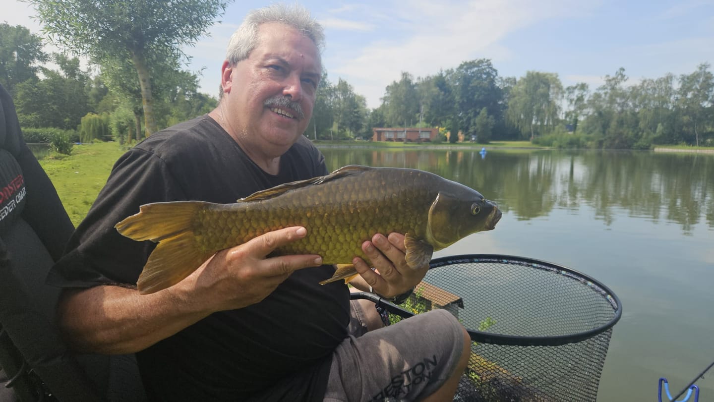 Customer photo review of FLOATING FEEDER