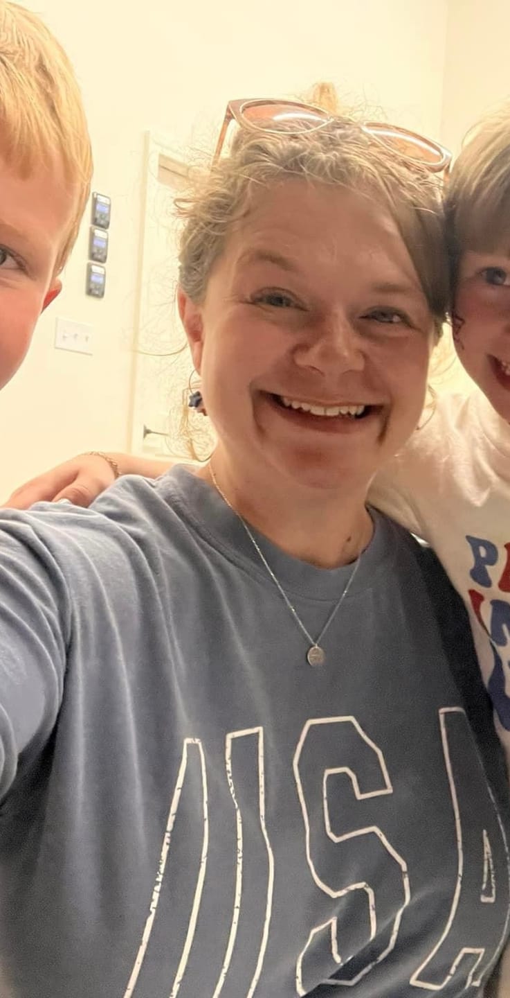 Customer photo review of USA Collegiate Distressed