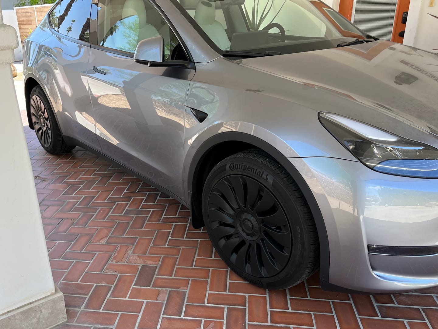 Customer photo review of TESPLUS 19'' Hurricane Style Wheel Cover for Model Y