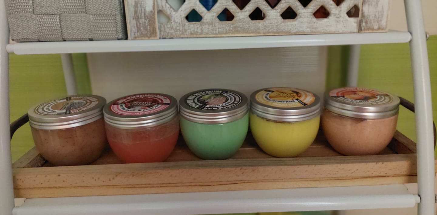 Customer photo review of Wild Mandarin Butter Scrub