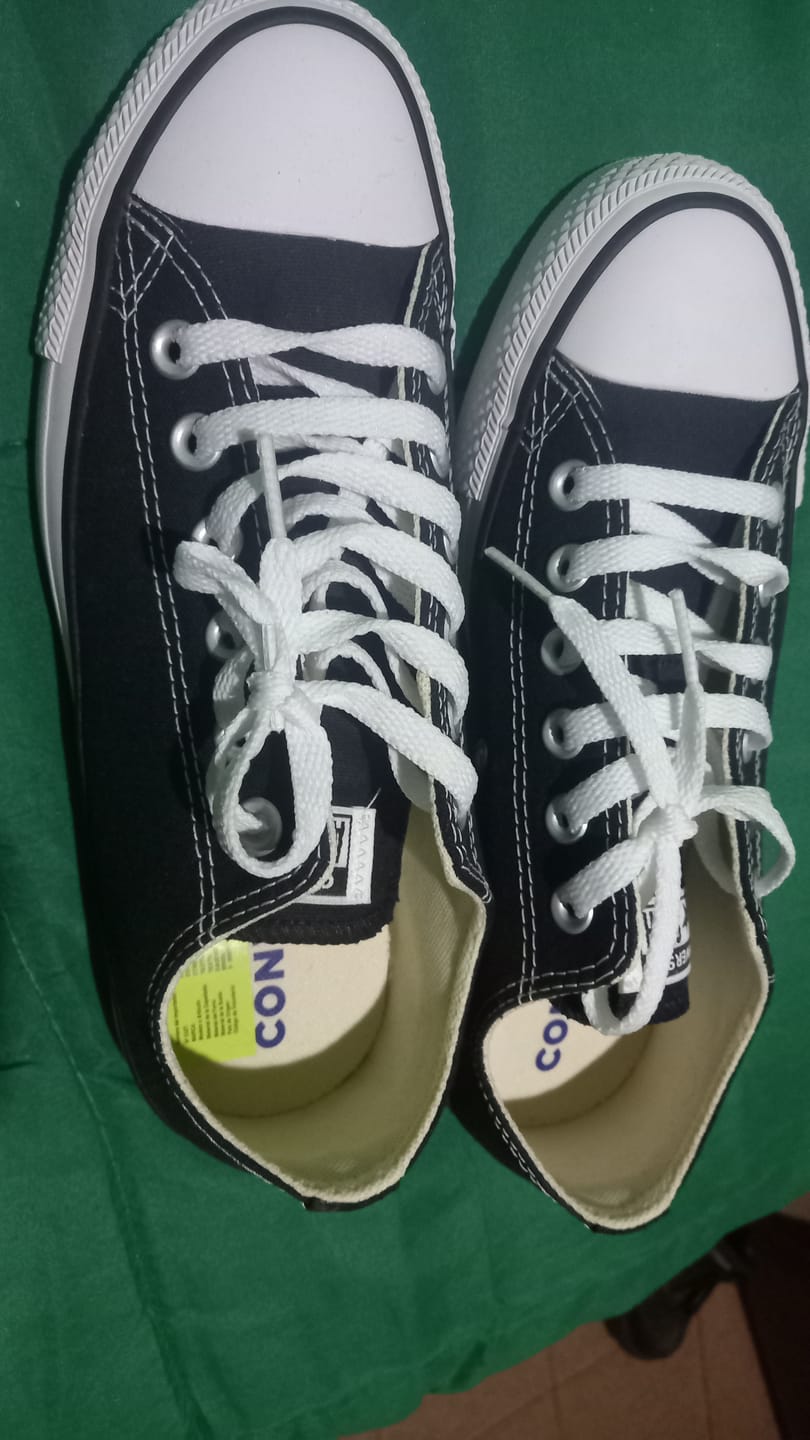 Customer photo review of Zapatillas Converse Chuck Taylor Core Negro