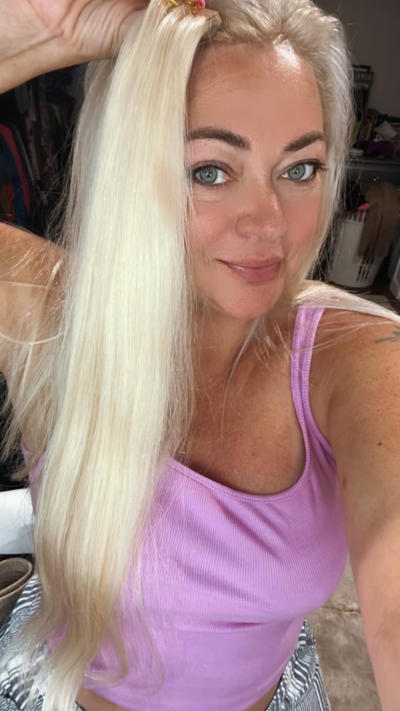 Customer photo review of Moresoo Human Bundles Sew In Virgin Pu Weft Seamless Hair White Blonde (#1000)