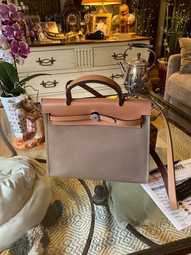 Customer photo review of Herbag 31 Toile Brown Canvas Gold Cowhide Leather