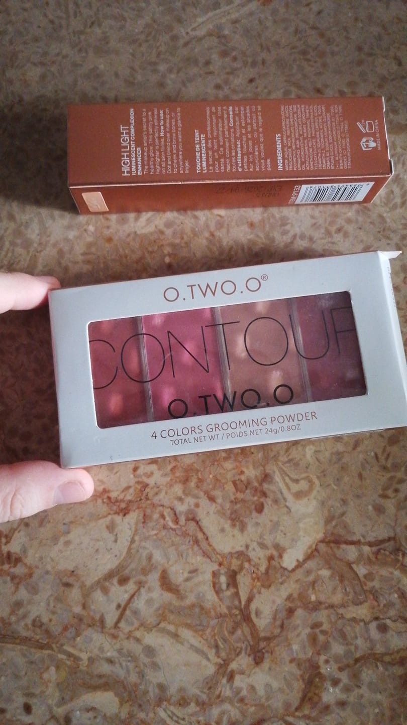 Customer photo review of O.TWO.O 4 COLORS GROOMING POWDER