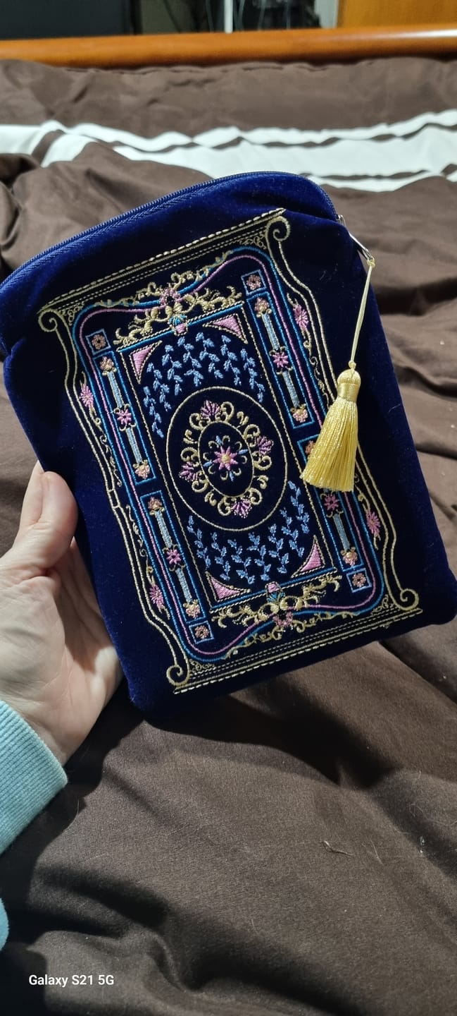 Customer photo review of Literati Kindle & E-Reader Sleeve - Blue