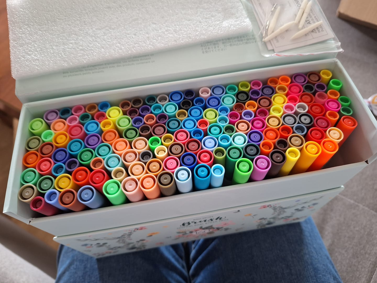 Customer photo review of Ohuhu Maui 160 Colors Dual Tips Water Based Art Markers, Brush & Fineliner