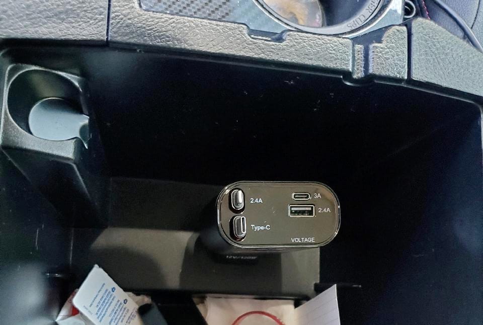 Customer photo review of 4 in 1 Car Charging Port