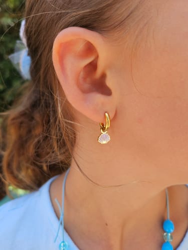 Customer photo review of Purple Seashell Charms