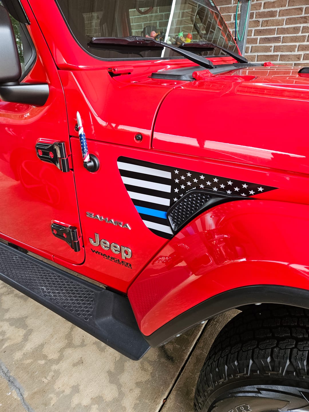 Customer photo review of Fender Vent Decal Set | American Flag - fits Wrangler JL & Gladiator JT