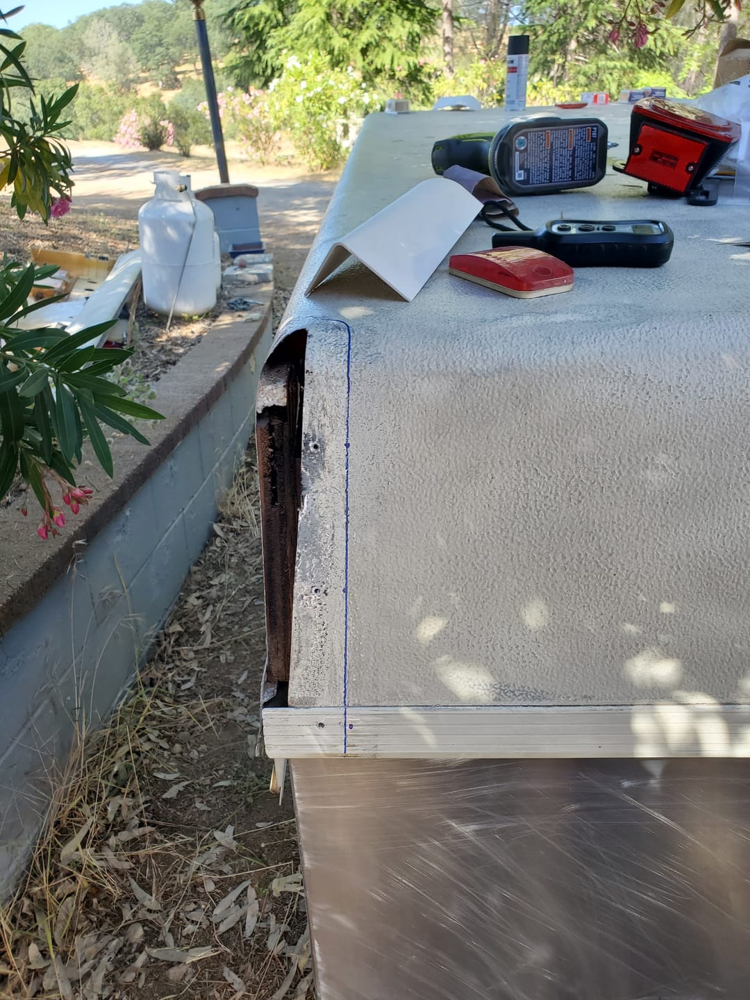 Customer photo review of Roof Corner Cap 4 Pack
