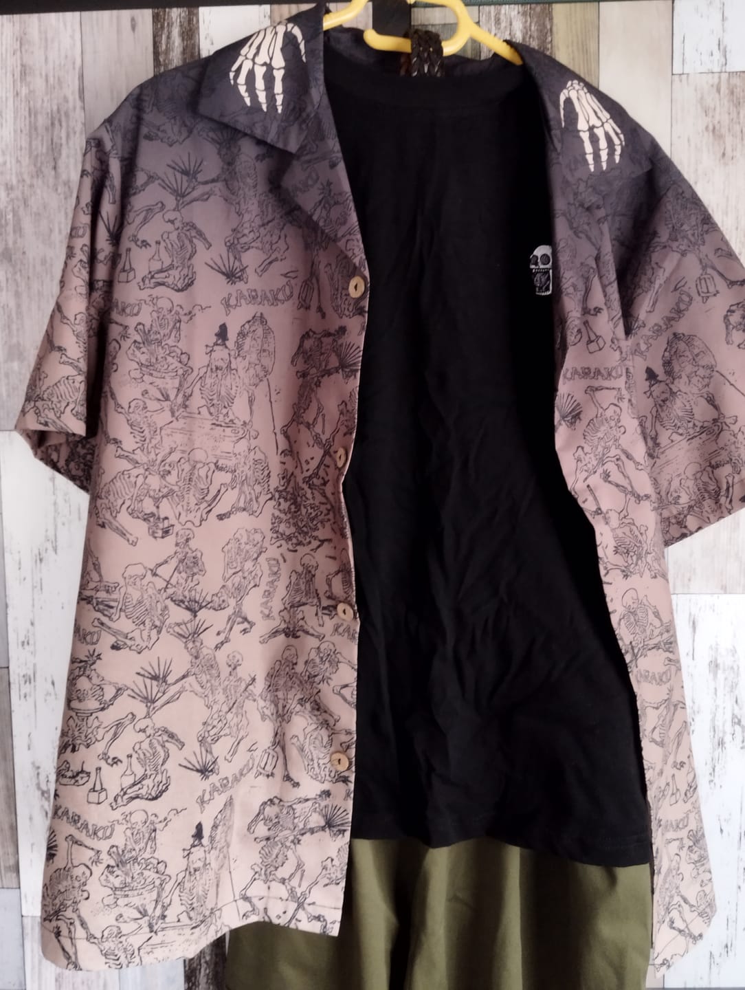 Customer photo review of 河鍋暁斎「生を謳歌している骸骨」浮世絵風アロハシャツ