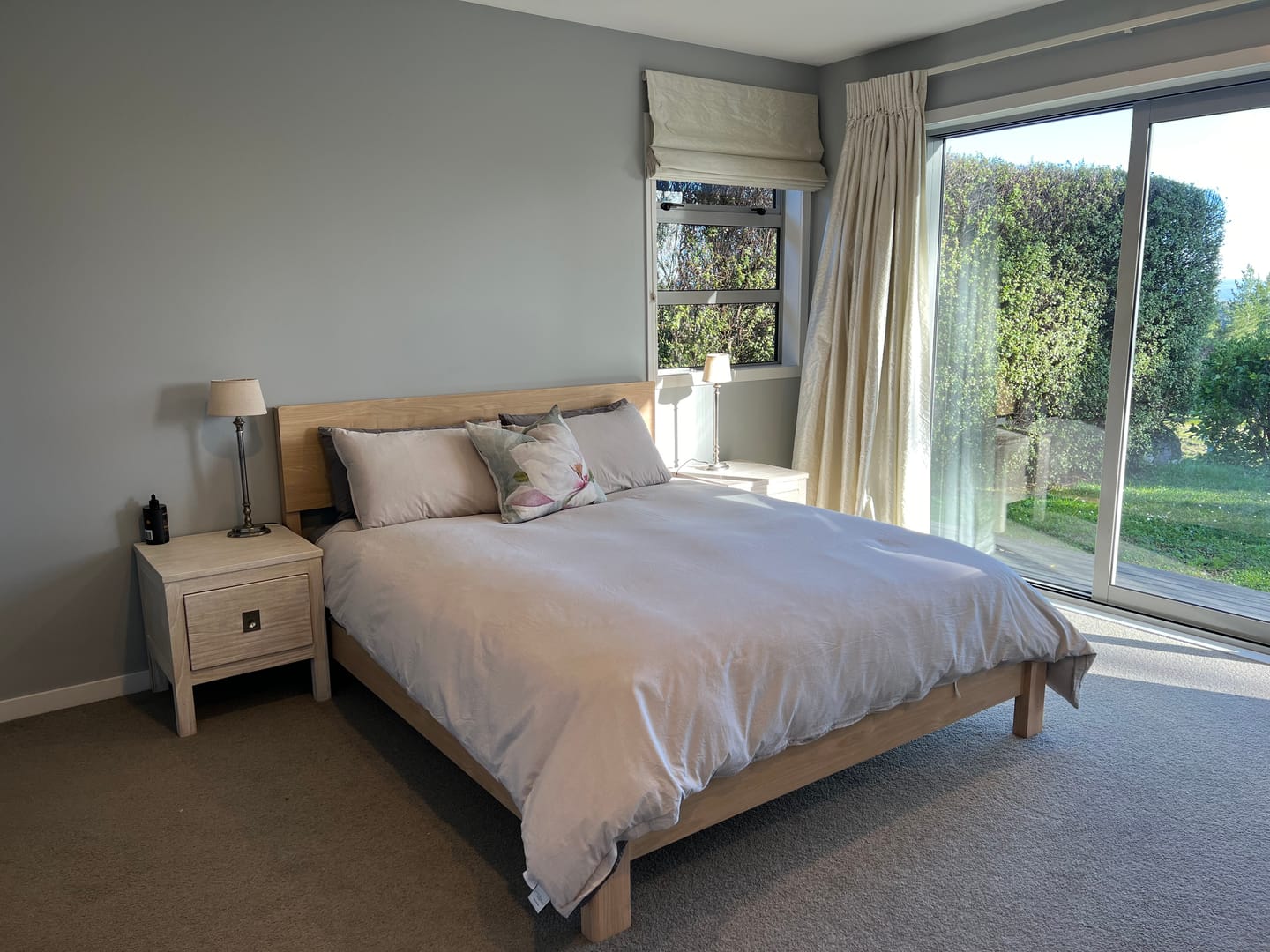 Customer photo review of Modena Bed Frame, Oak, King