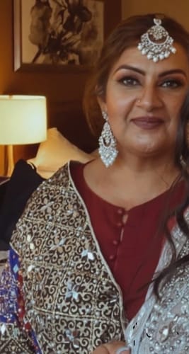 Customer photo review of Simran Polki Earrings And Tikka