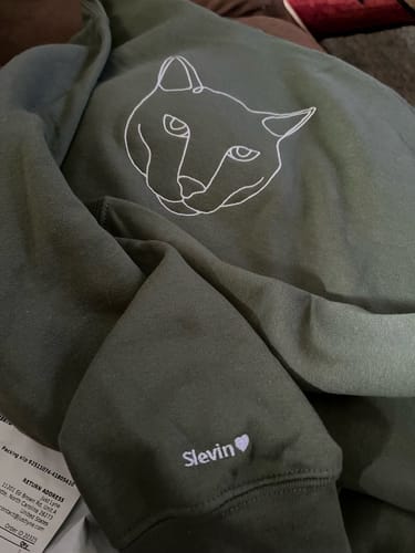Customer photo review of Personalisierter Haustier Hoodie