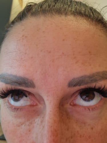 Customer photo review of BOND GIRL+ Wimpernkleber schwarz