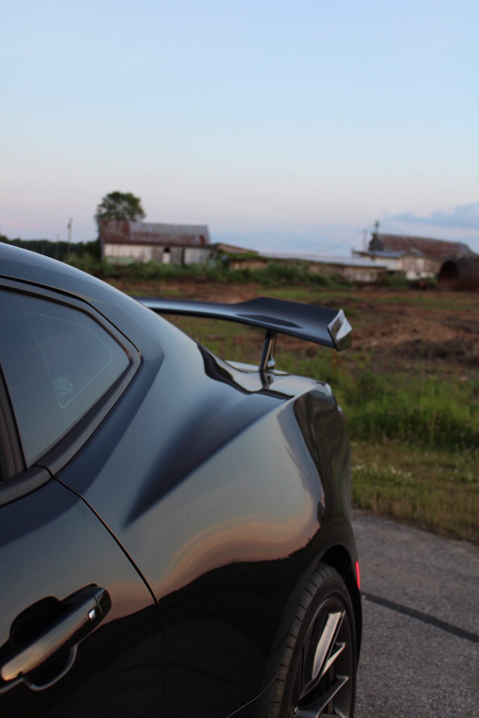 Customer photo review of 2016-2024 Chevy Camaro ZL1 1LE Full Carbon Fiber 1pc Rear Spoiler