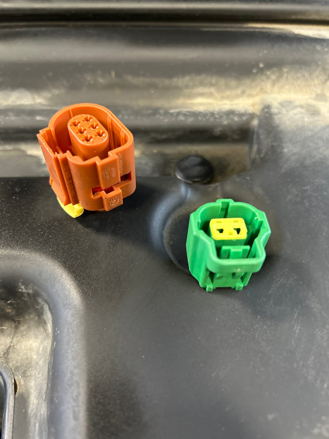 Customer photo review of 2020-2022 Powerstroke Tuner Harness Plug Kit (2020FORDHS)