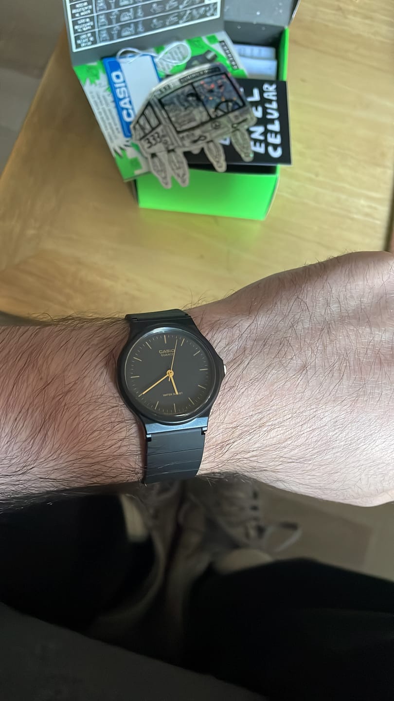Customer photo review of Reloj Casio Vintage MQ-24-1ELDF Negro Flat