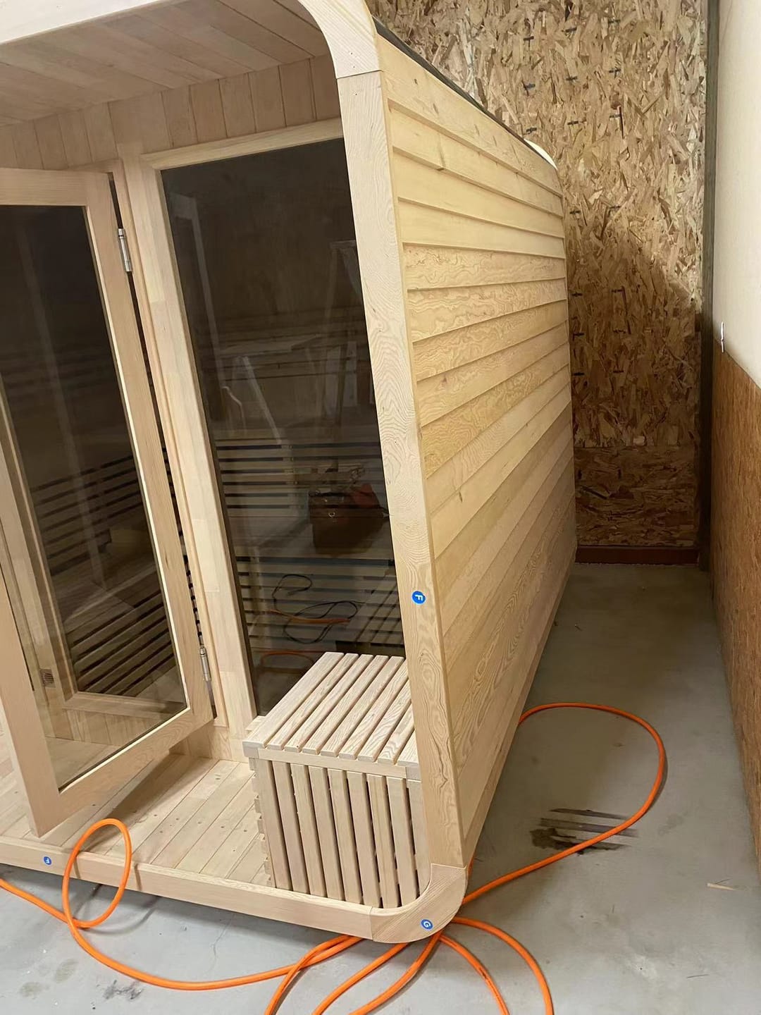 Customer photo review of SAUNASNET® Outdoor Wood Sauna Room Square 05