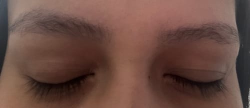 Customer photo review of Suero para pestañas y cejas