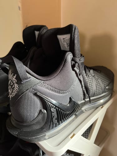 Customer photo review of LeBron Witness 7 EP Basketball Shoes