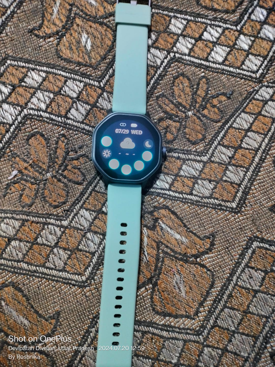 Customer photo review of Pebble Hive