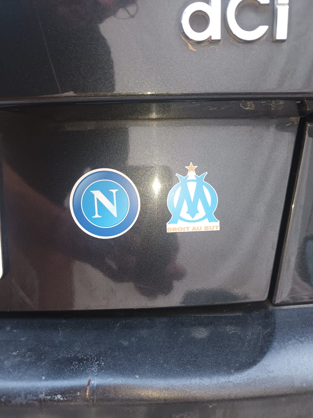 Customer photo review of Sticker OM - LOGO MARSEILLE FOOT