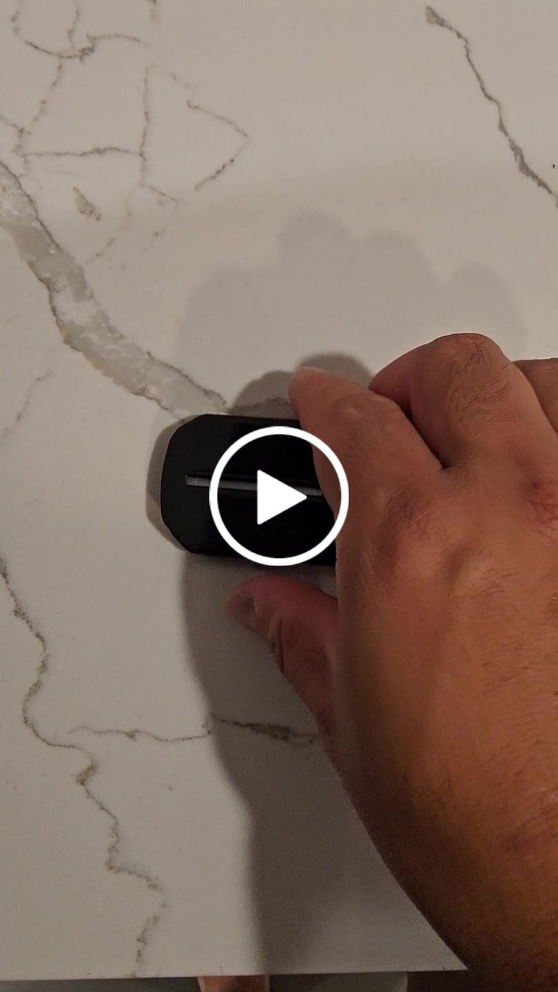 Customer video review of Readers + Black Keychain Case