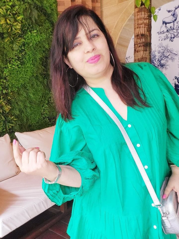 Customer photo review of Anna Forest Green Cotton Midi Dress